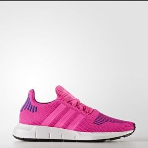 Adidas swift run shoes